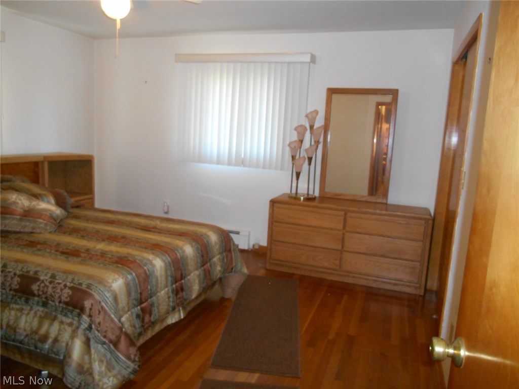 3206 Lake Road West Ashtabula, OH 44004 - Photo 19 of 25 MASTER BEDROOM, HARDWOOD FLOORS