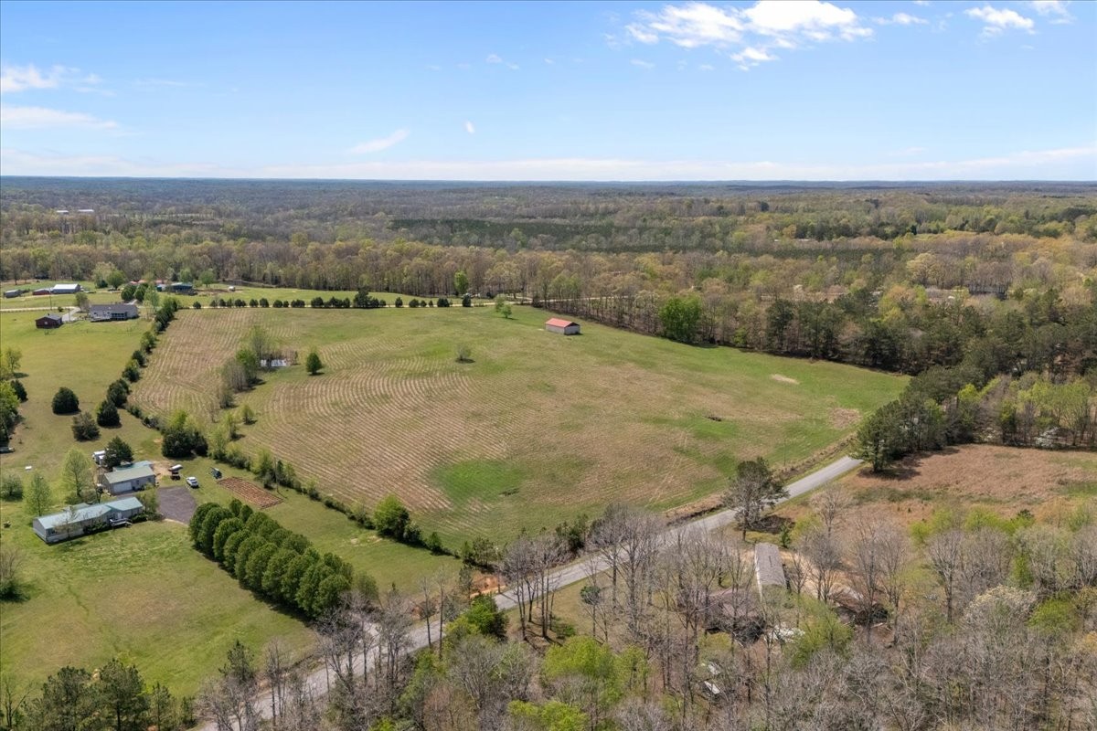 1849 Humphreys Co Line Road Dickson, TN 37055 - Photo 12 of 40 Gallery Image 12