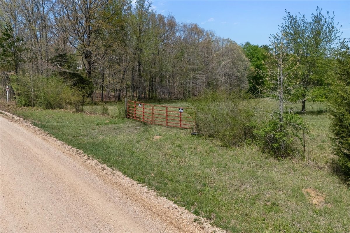 1849 Humphreys Co Line Road Dickson, TN 37055 - Photo 5 of 40 Gallery Image 5