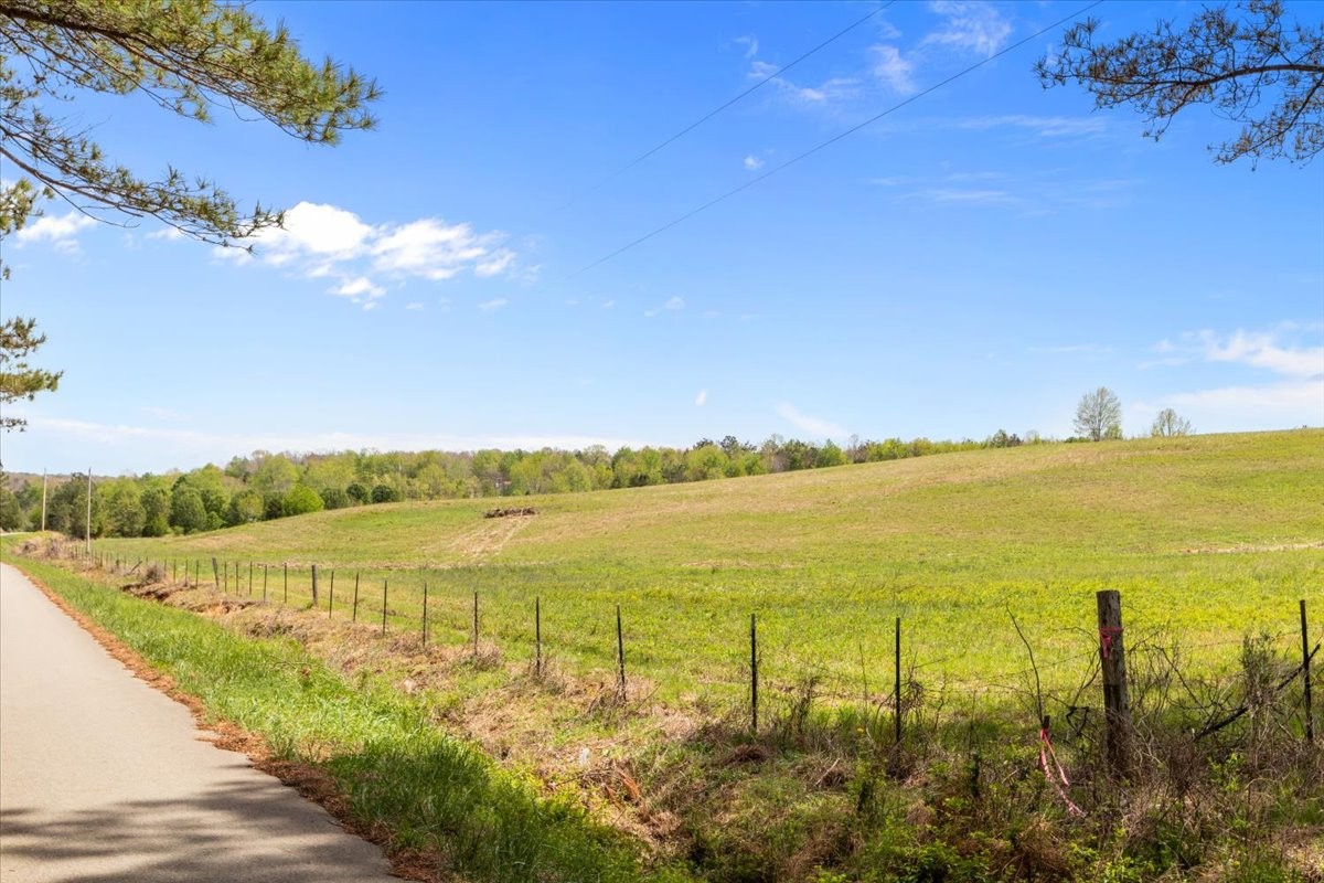 1849 Humphreys Co Line Road Dickson, TN 37055 - Photo 6 of 40 Gallery Image 6