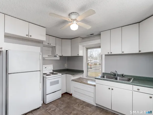 $1,650 | 969 South Main Street, Southington, CT 06479