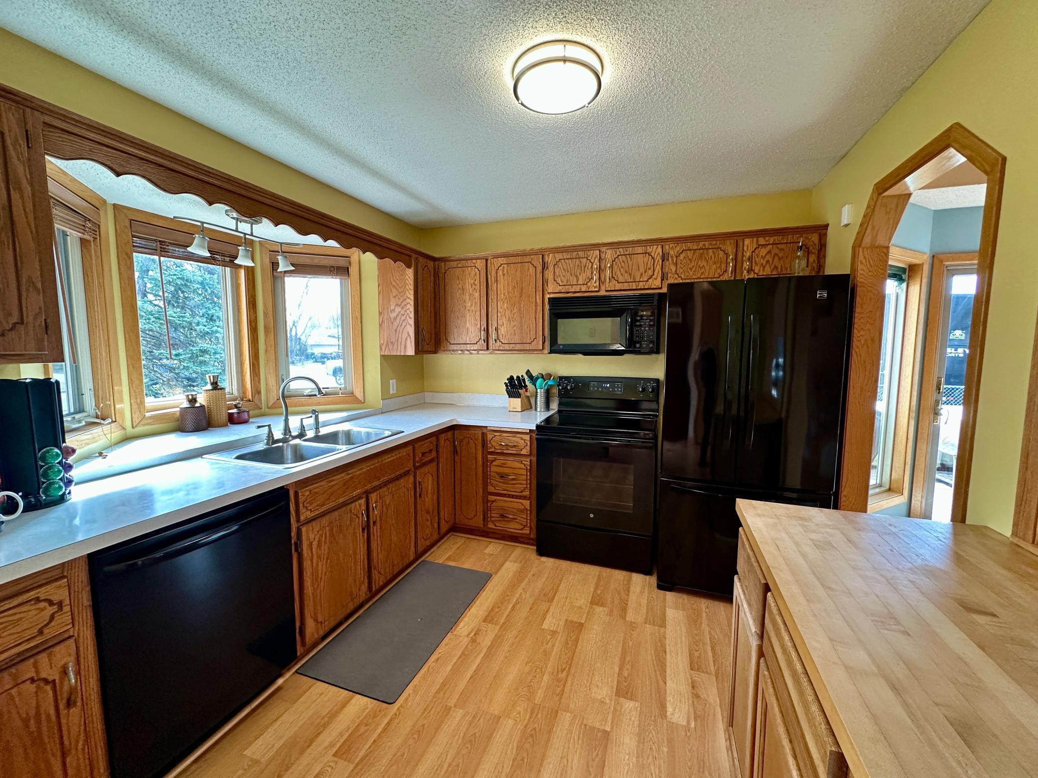 6933 Sumac Court Centerville, MN 55038 - Photo 10 of 35