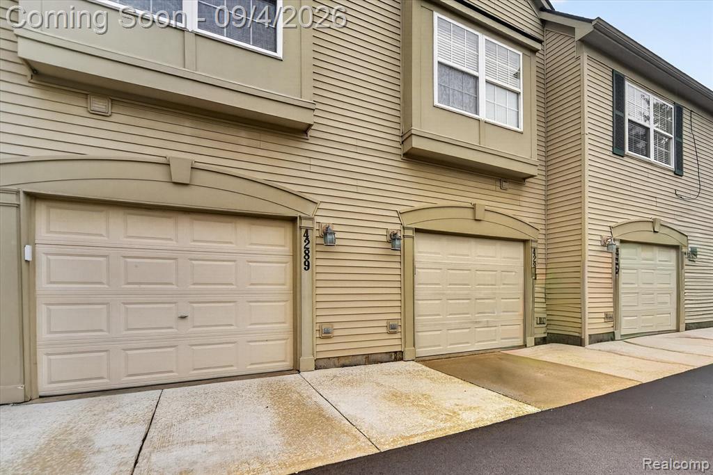 4285 Hampton Ridge Boulevard, Unit 141 Howell, MI 48843 - Photo 31 of 32 Gallery Image 31