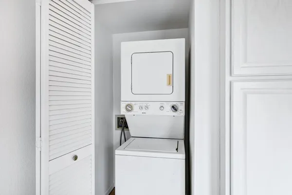 $1,800 | 3840 North 43rd Avenue, Unit 78, Phoenix, AZ 85031