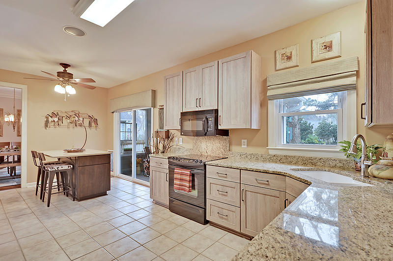 3083 Linksland Road Mount Pleasant, SC 29466 - Photo 8 of 26 DSC_0930_DSC_0936-copy