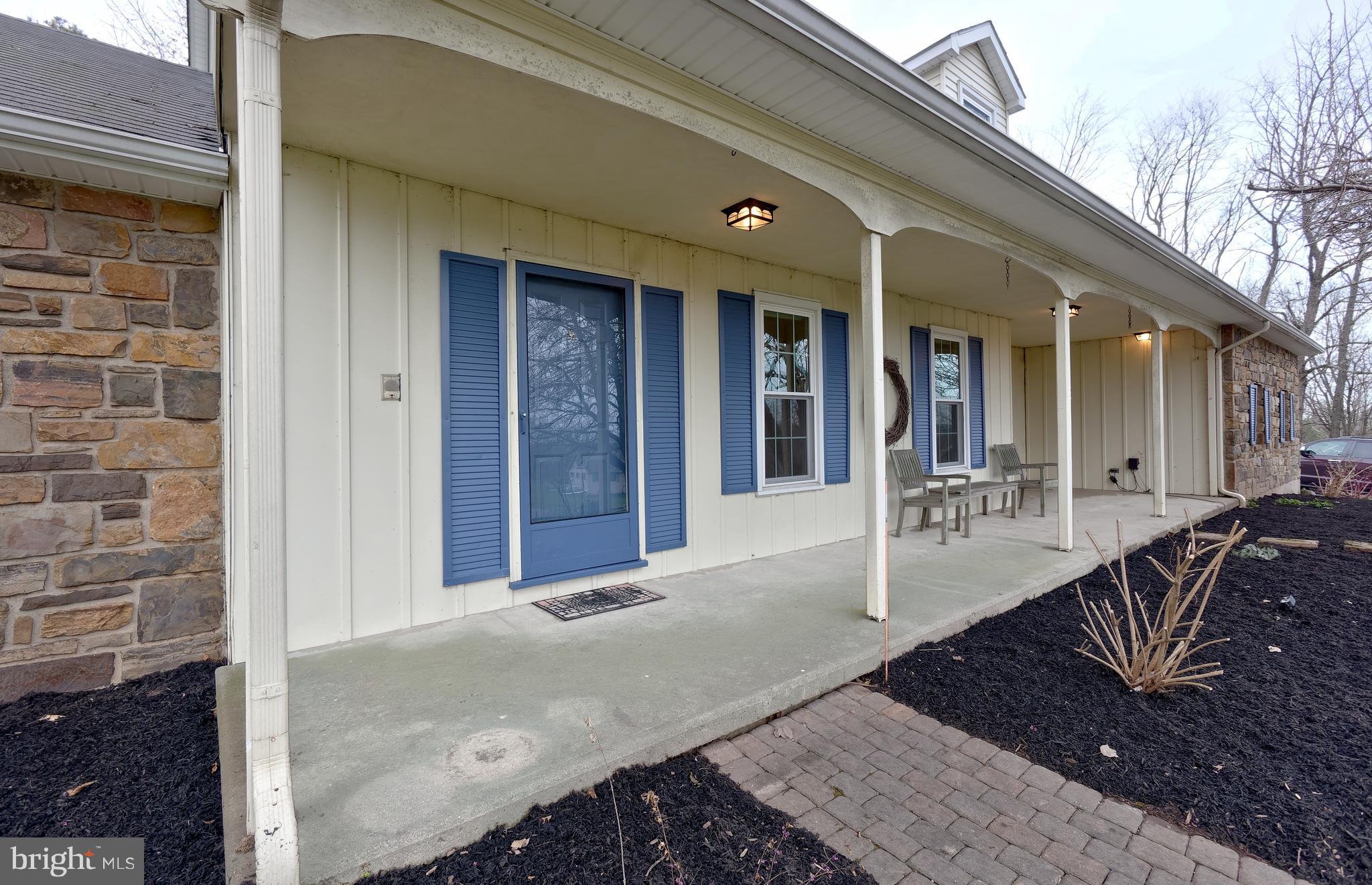 7724 Locust Valley Road Coopersburg, PA 18036 - Photo 2 of 43 Front porch