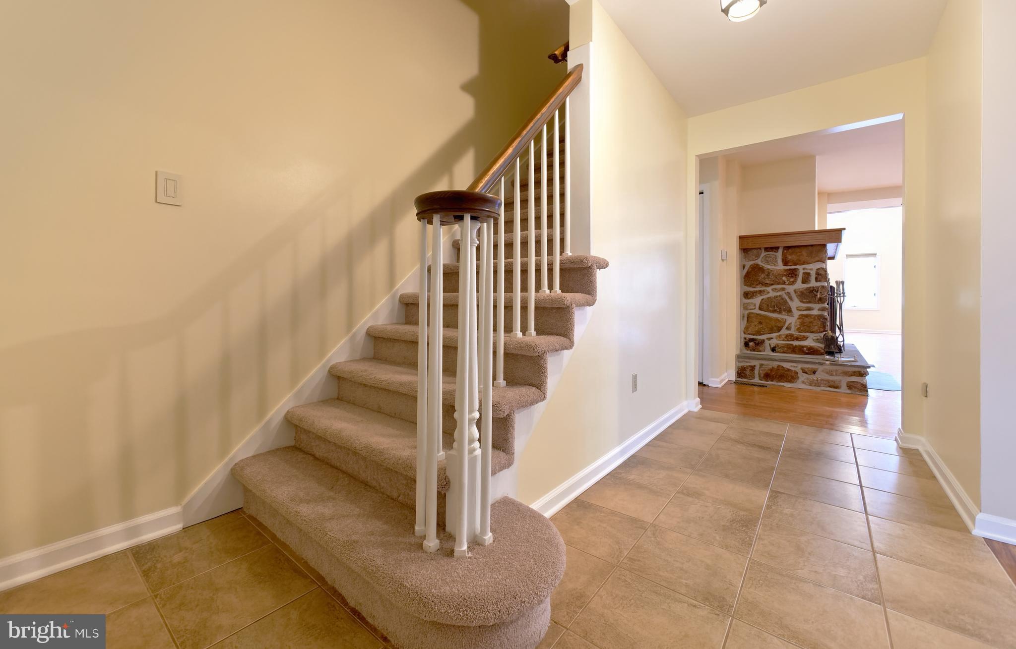 7724 Locust Valley Road Coopersburg, PA 18036 - Photo 13 of 43 Foyer