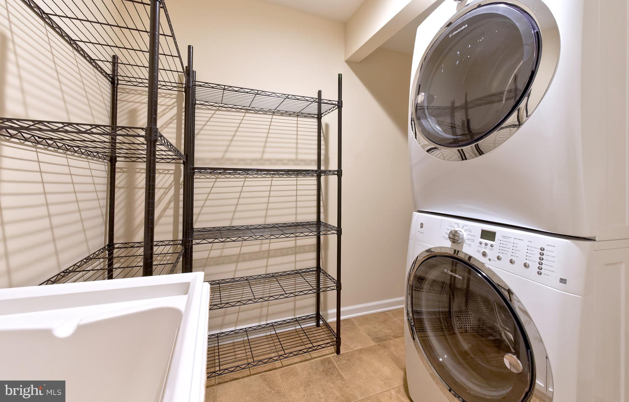 7724 Locust Valley Road Coopersburg, PA 18036 - Photo 25 of 43 Laundry room - 1st floor