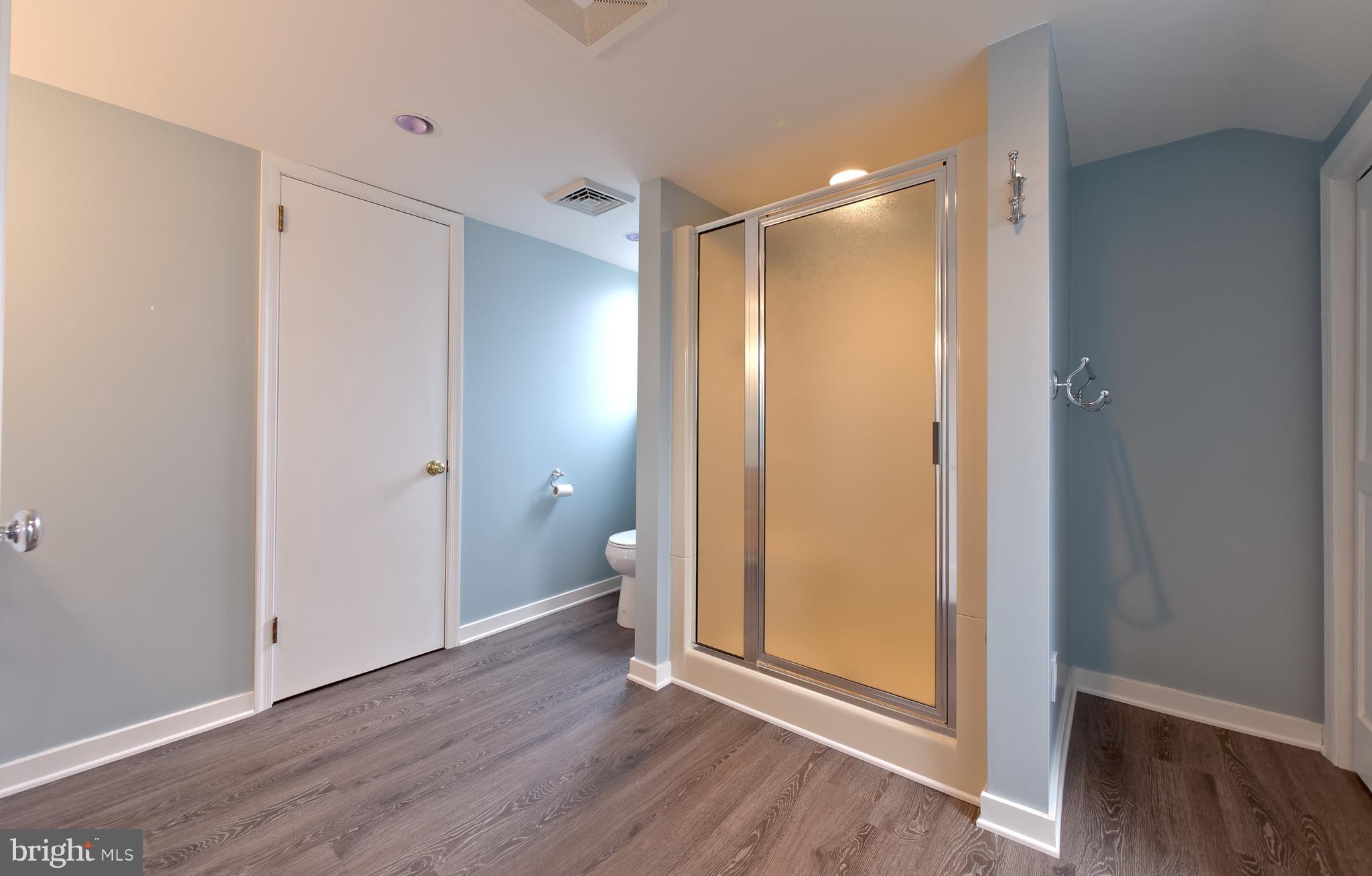 7724 Locust Valley Road Coopersburg, PA 18036 - Photo 29 of 43 Ensuite - 2nd floor