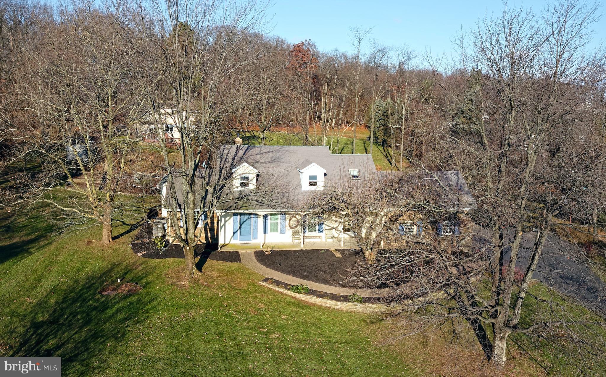 7724 Locust Valley Road Coopersburg, PA 18036 - Photo 41 of 43 Aerial view front