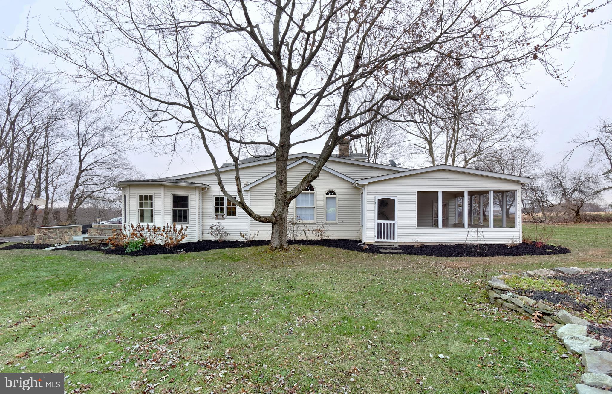 7724 Locust Valley Road Coopersburg, PA 18036 - Photo 42 of 43 Rear view