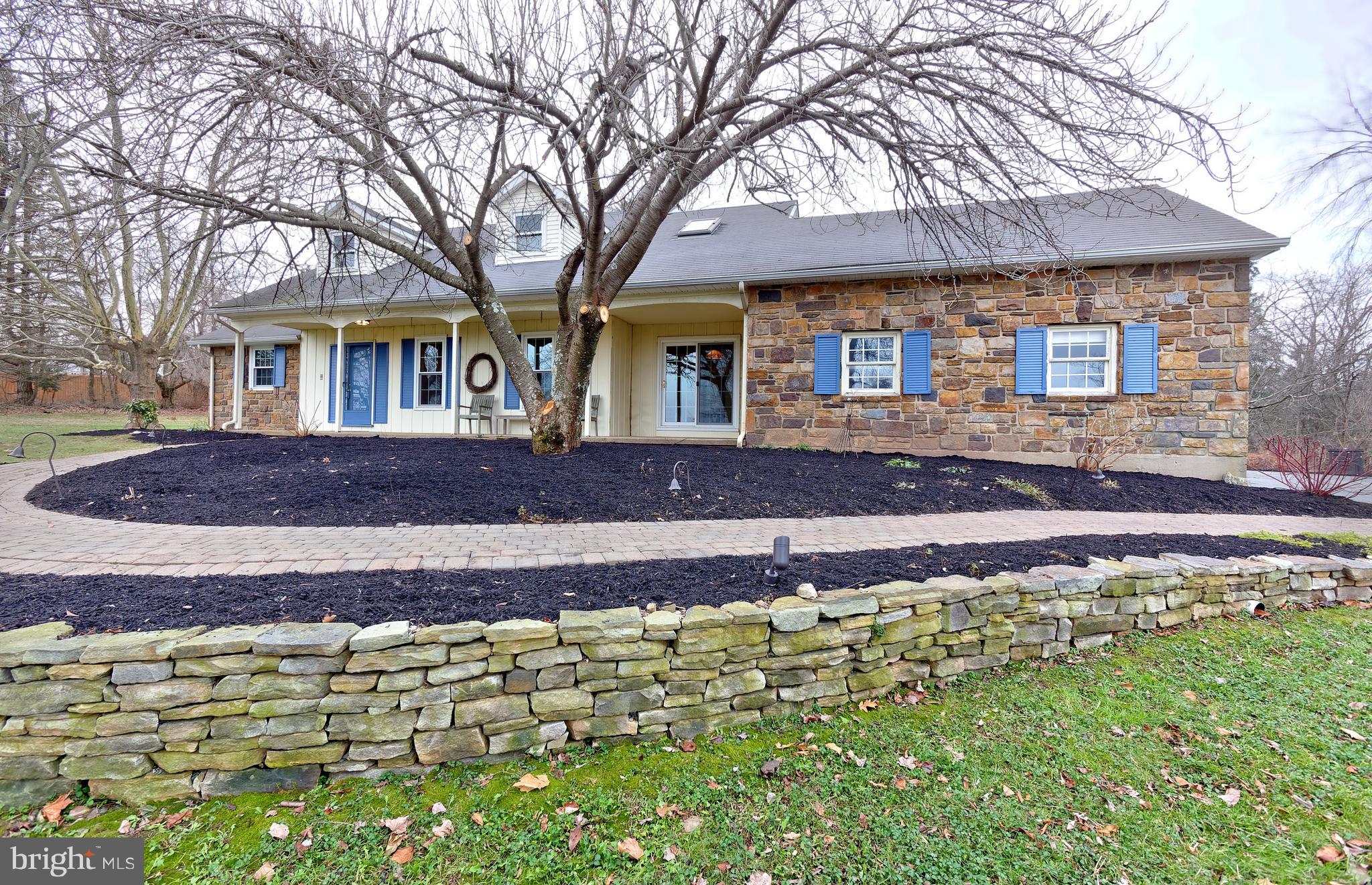 7724 Locust Valley Road Coopersburg, PA 18036 - Photo 43 of 43 Front view