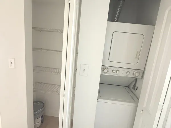 $2,200 | 8075 Northwest 7th Street, Unit 402, Miami, FL 33126