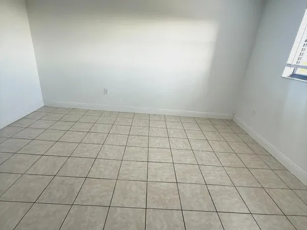 $2,200 | 8075 Northwest 7th Street, Unit 402, Miami, FL 33126