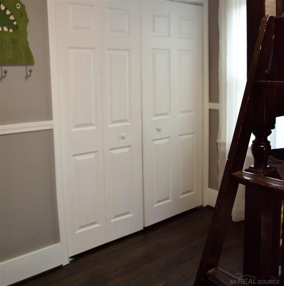 29 Devonshire Road Pleasant Ridge, MI 48069 - Photo 22 of 32 Bedroom 3