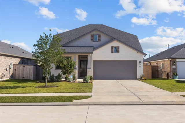 $369,000 | 3039 Daw Boardwalk Drive, La Porte, TX 77571