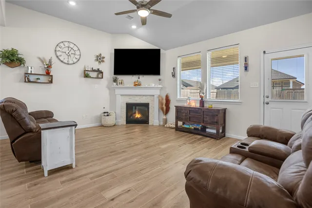 $369,000 | 3039 Daw Boardwalk Drive, La Porte, TX 77571