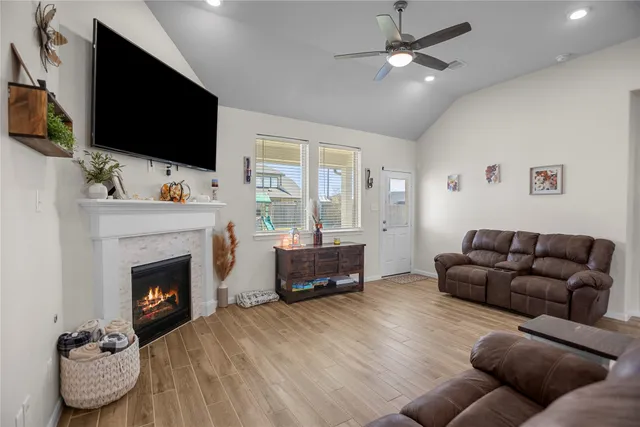 $369,000 | 3039 Daw Boardwalk Drive, La Porte, TX 77571