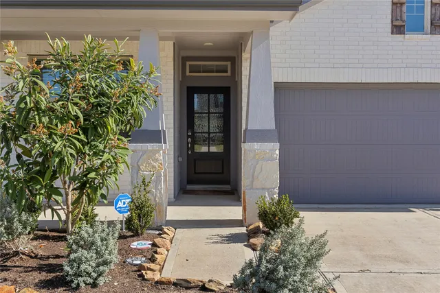 $369,000 | 3039 Daw Boardwalk Drive, La Porte, TX 77571