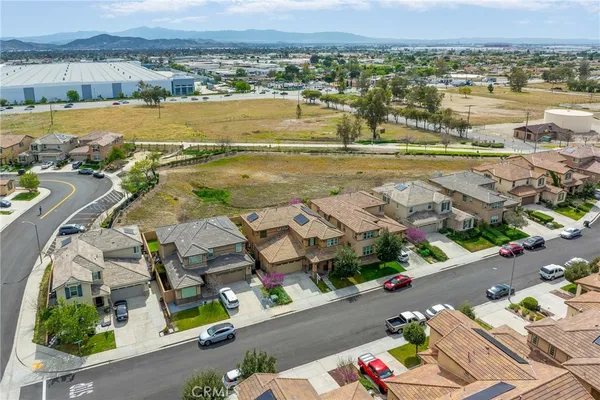 $809,000 | 15507 Vanilla Bean Lane, Fontana, CA 92336