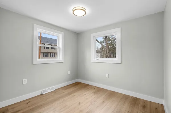 $425,000 | 99 Lake Avenue, Wareham, MA 02538