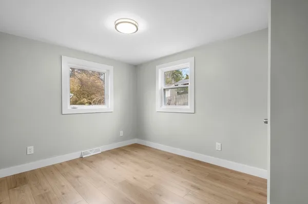 $425,000 | 99 Lake Avenue, Wareham, MA 02538