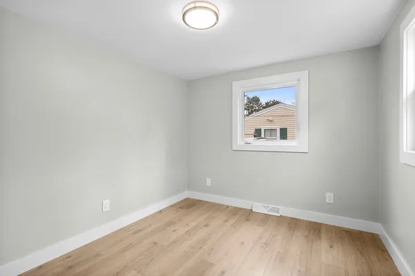 $425,000 | 99 Lake Avenue, Wareham, MA 02538
