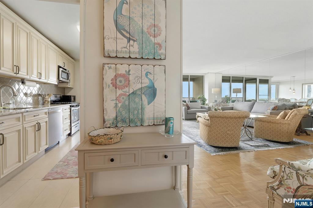 6 Horizon Road, Unit 2207 Fort Lee, NJ 07024 - Photo 2 of 42