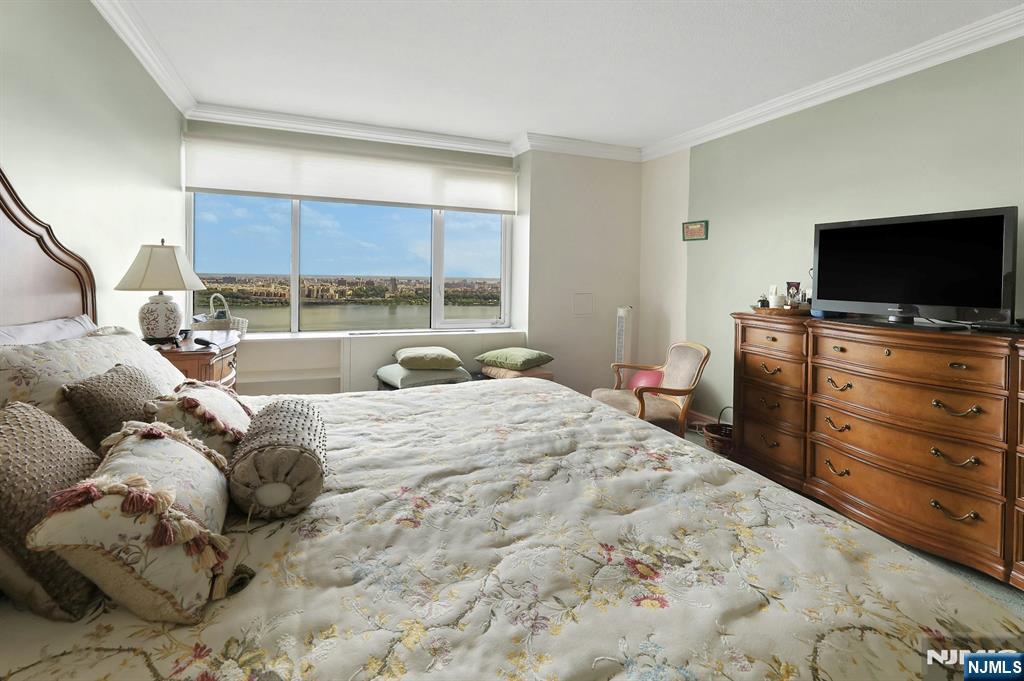 6 Horizon Road, Unit 2207 Fort Lee, NJ 07024 - Photo 25 of 42