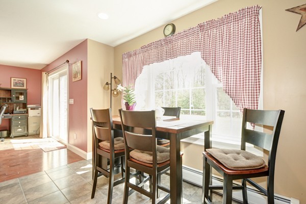 36 Cranberry Meadow Road Charlton, MA 01507 - Photo 8 of 30 Gallery Image 8