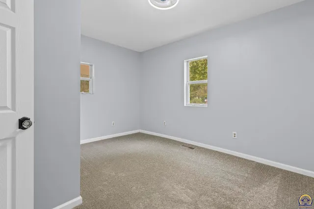 $184,900 | 1934 Northwest Polk Street, Topeka, KS 66608