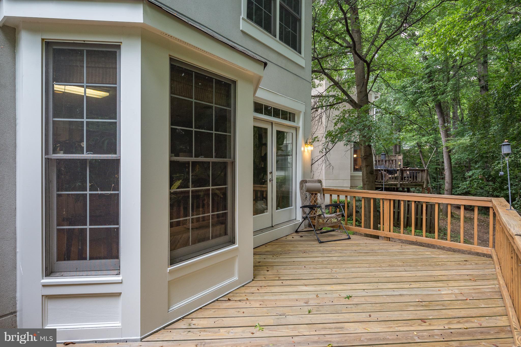 11284 Fairwind Way Reston, VA 20190 - Photo 11 of 29 Exterior (Rear)
