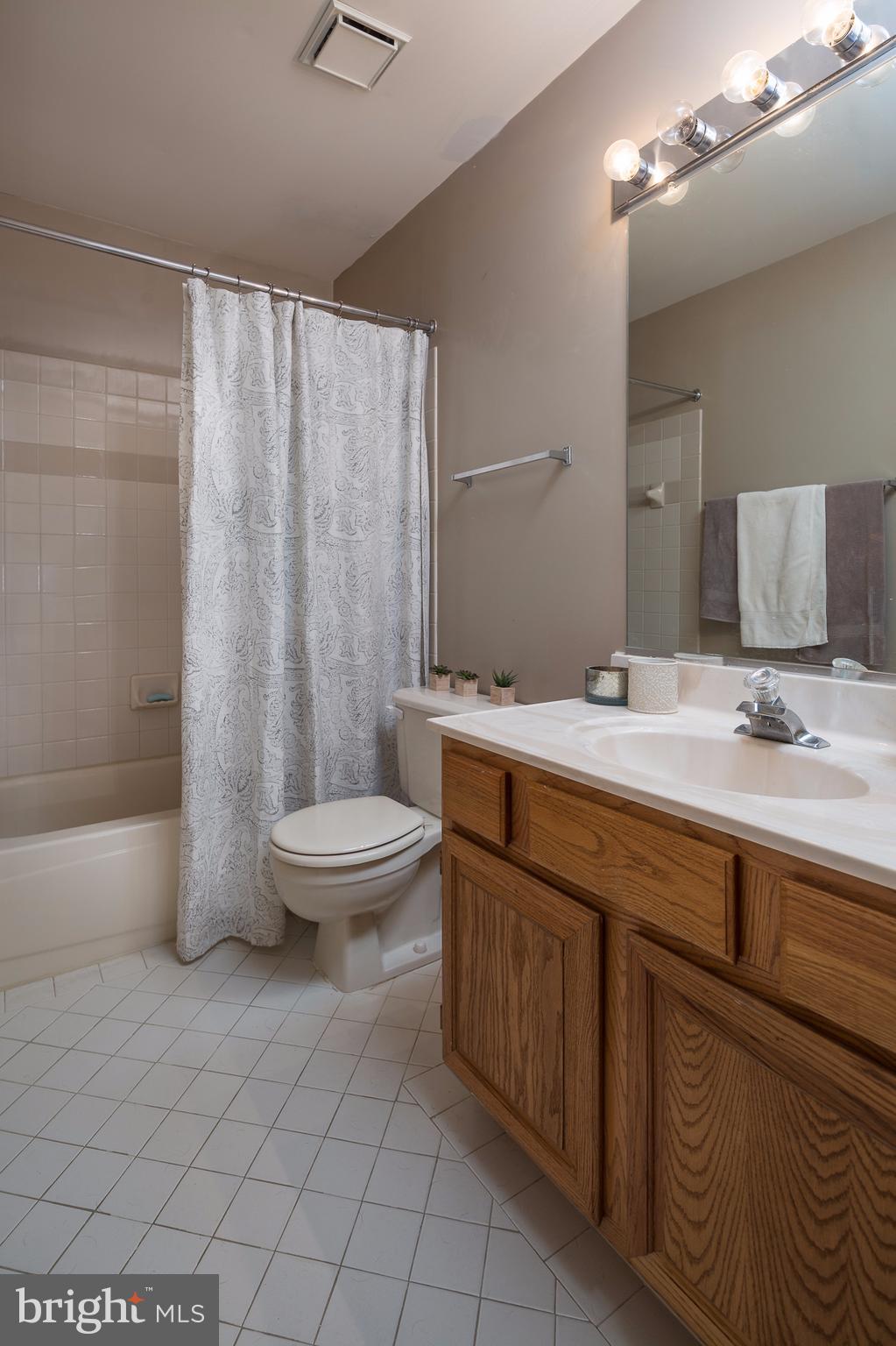 11284 Fairwind Way Reston, VA 20190 - Photo 21 of 29 Bath 2