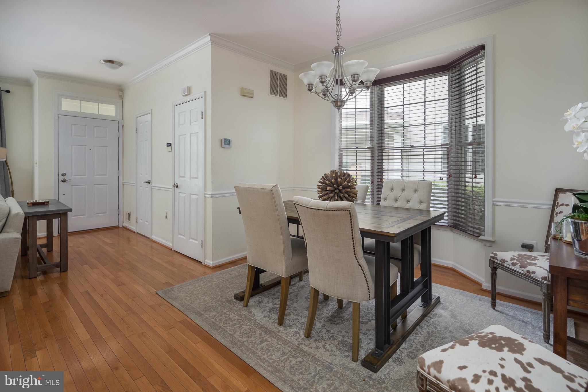11284 Fairwind Way Reston, VA 20190 - Photo 4 of 29 Dining Room