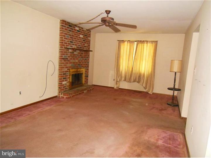 332 Indian Mills Road Shamong, NJ 08088 - Photo 11 of 25 Family Room