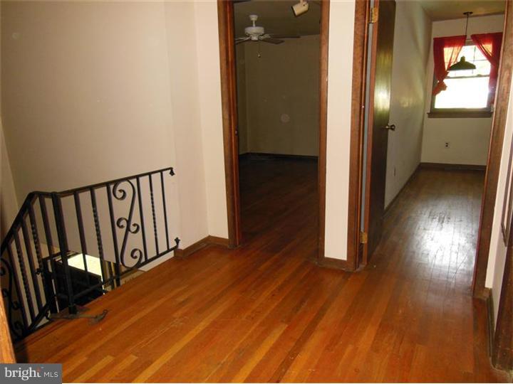 332 Indian Mills Road Shamong, NJ 08088 - Photo 17 of 25 Hallway