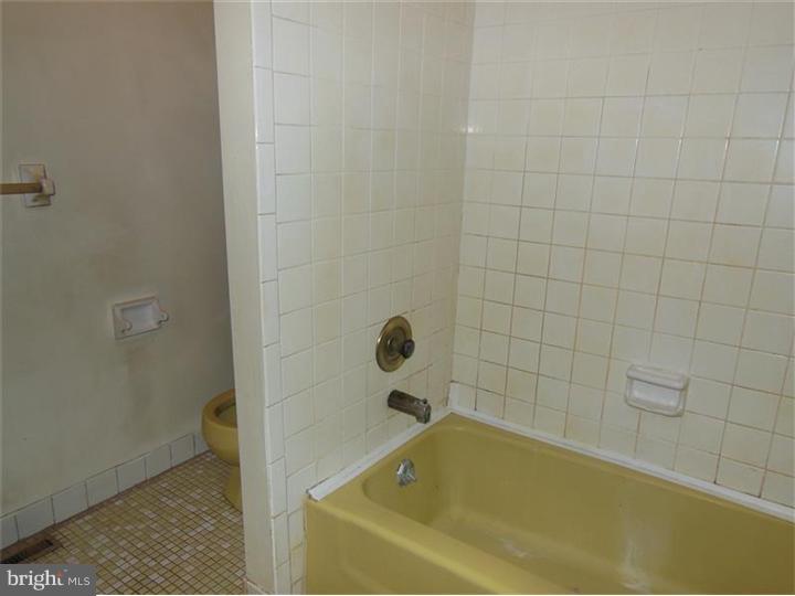 332 Indian Mills Road Shamong, NJ 08088 - Photo 18 of 25 Bathroom