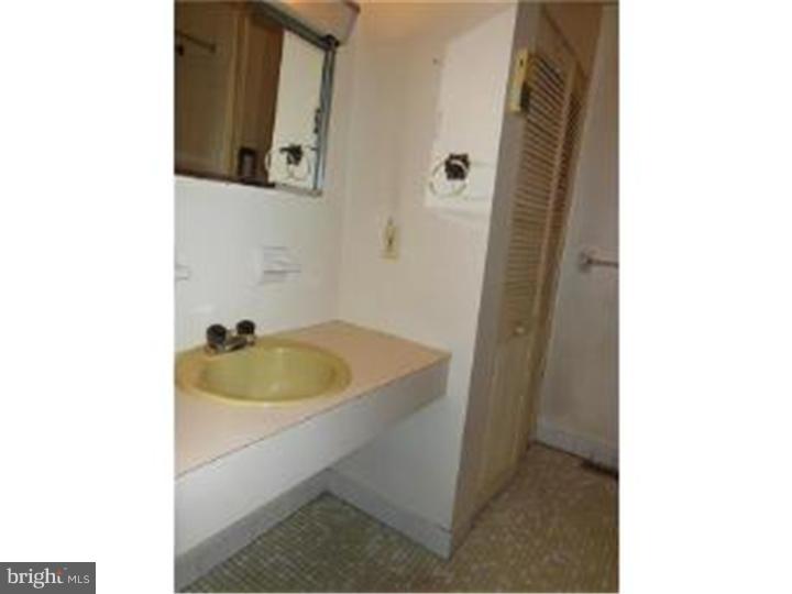 332 Indian Mills Road Shamong, NJ 08088 - Photo 19 of 25 Bathroom