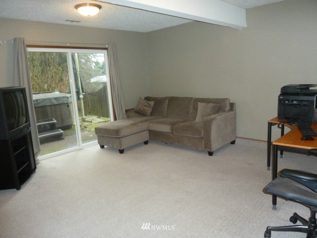 2006 Timber Trail Bothell, WA 98012 - Photo 5 of 6