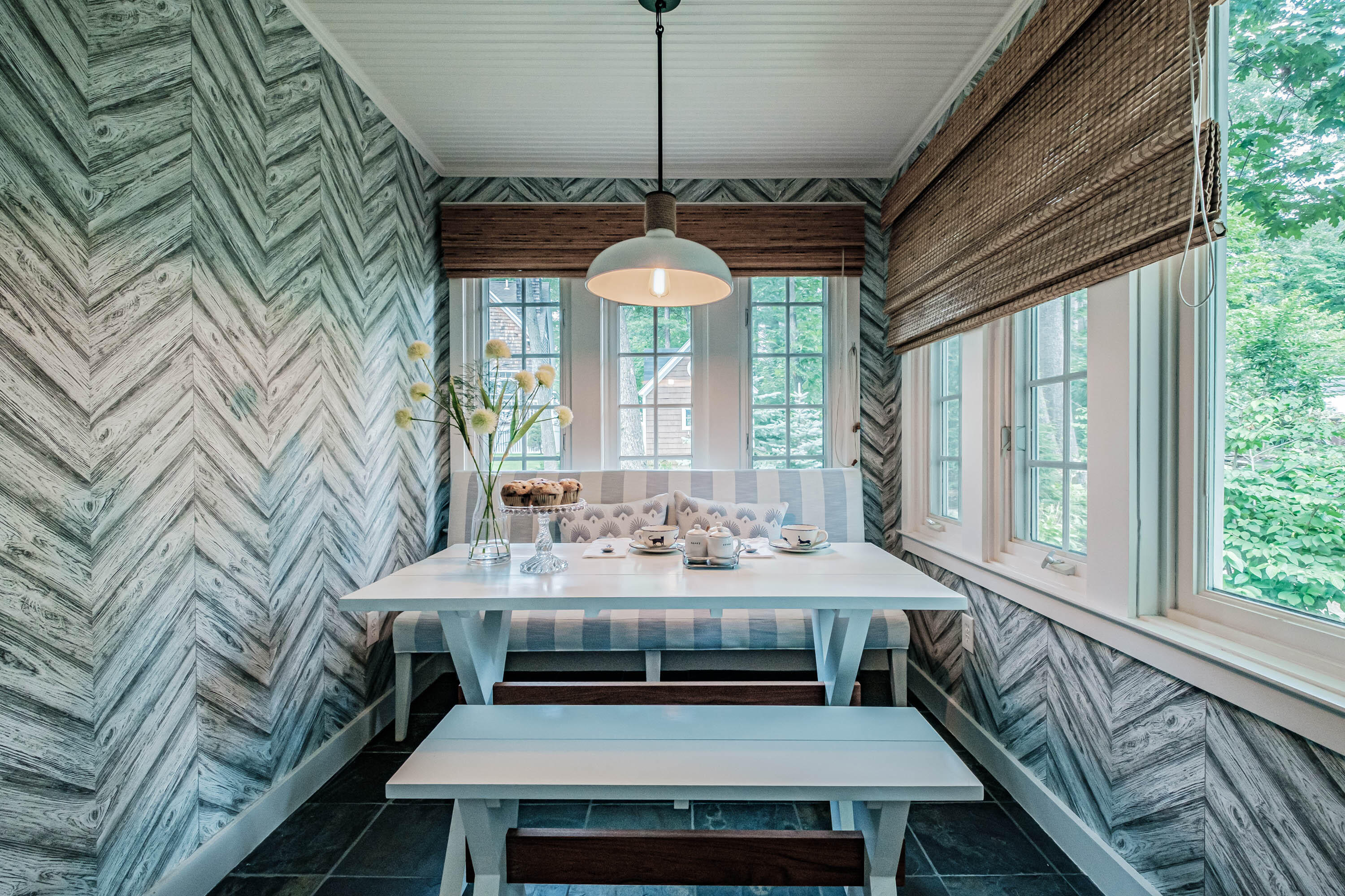 33 Cottage Park Road Portland, ME 04103 - Photo 25 of 92 Breakfast nook/Sunroom