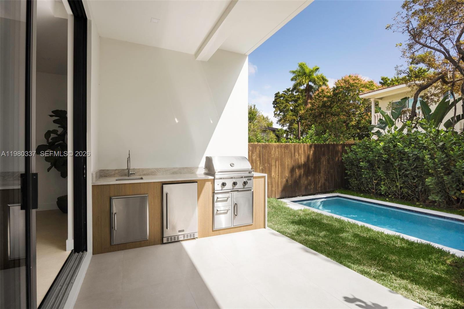 3113 Elizabeth Street Miami, FL 33133 - Photo 27 of 28