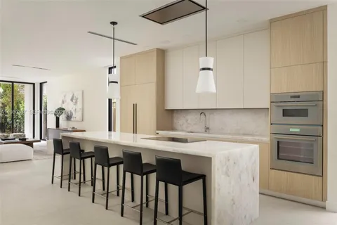 $2,950,000 | 3113 Elizabeth Street, Miami, FL 33133