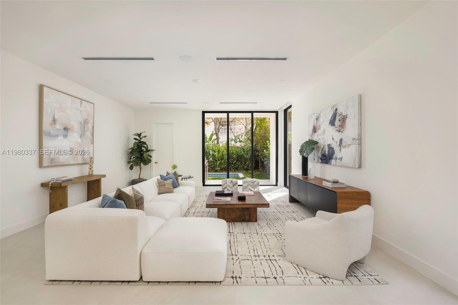 3113 Elizabeth Street Miami, FL 33133 - Photo 6 of 28