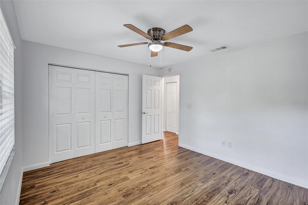 504 7th Street Southeast Largo, FL 33771 - Photo 18 of 29