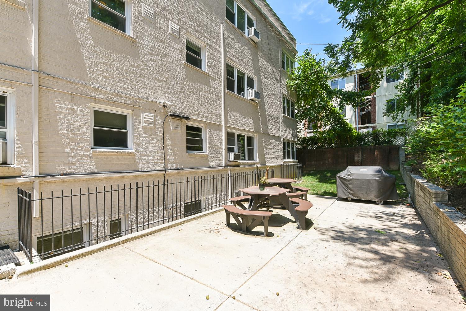2339 40th Place Northwest, Unit 104 Washington, DC 20007 - Photo 25 of 27