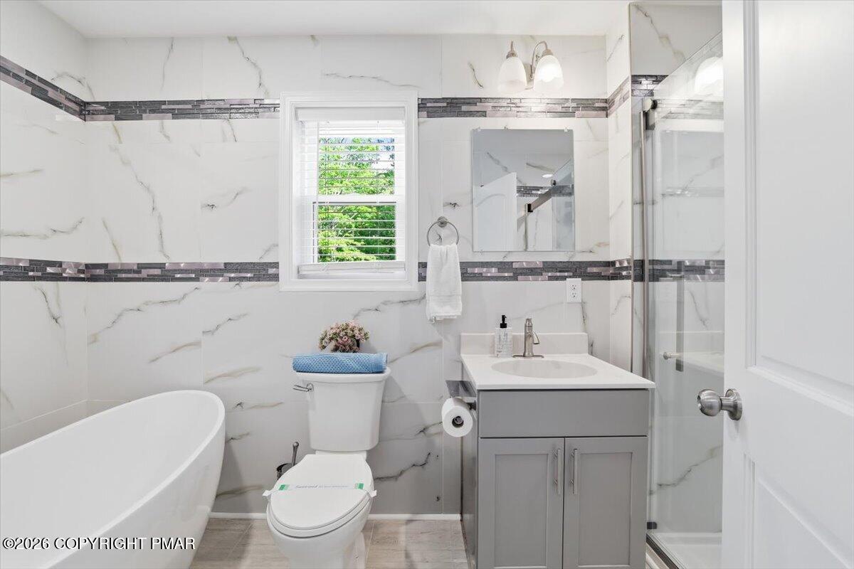 159 Robyn Lane Pocono Lake, PA 18347 - Photo 53 of 82 099-Photo-99
