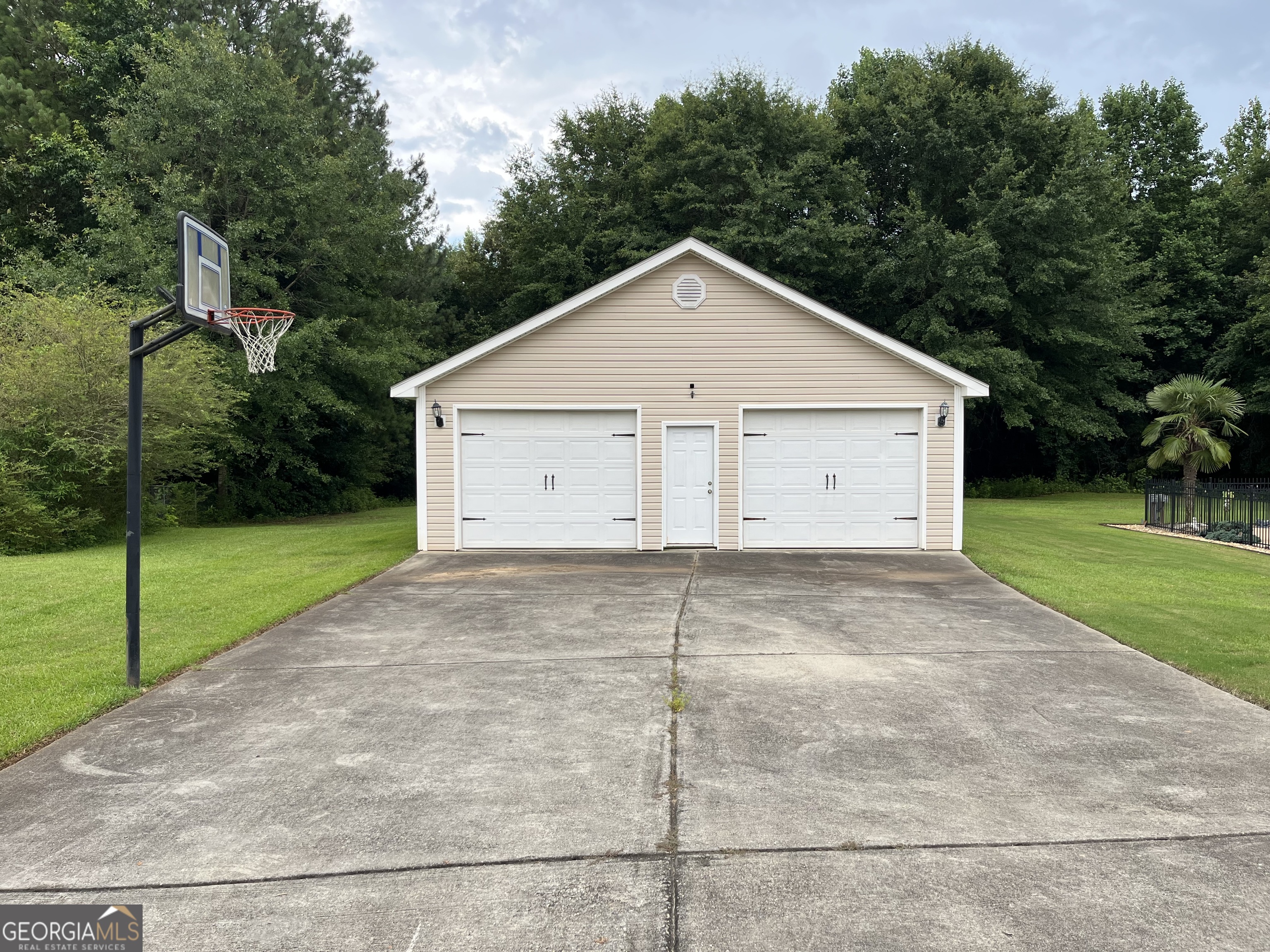 177 Strong Road Newnan, GA 30263 - Photo 6 of 30