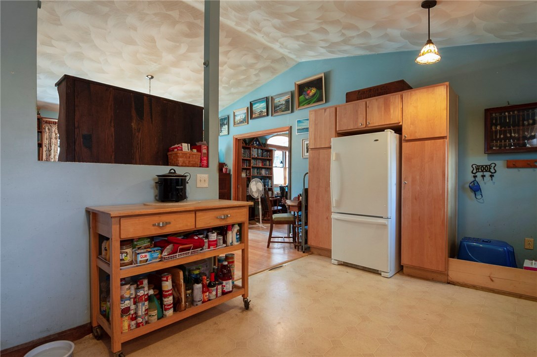 35 Beech Road Narragansett, RI 02882 - Photo 11 of 23