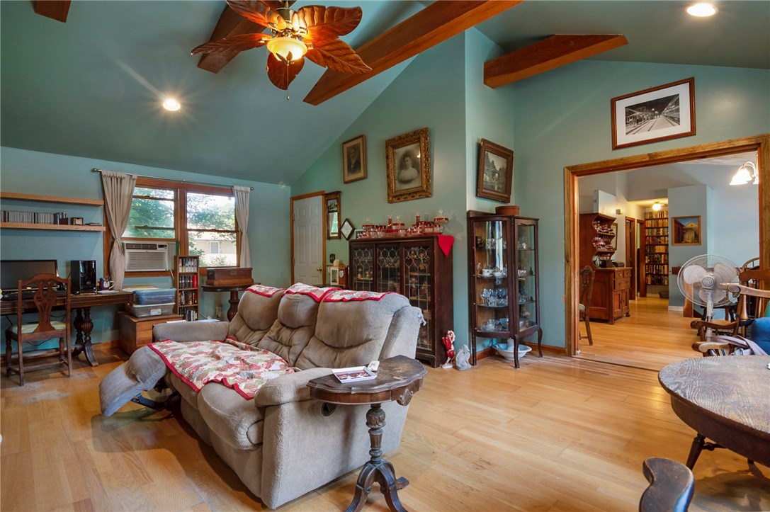 35 Beech Road Narragansett, RI 02882 - Photo 4 of 23