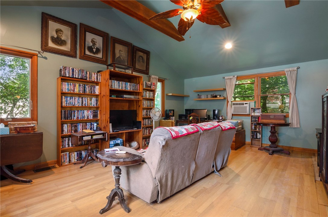 35 Beech Road Narragansett, RI 02882 - Photo 5 of 23